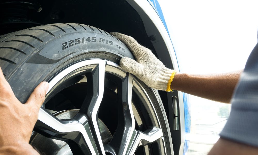 How to Check Tire Pressure Without Gauge  